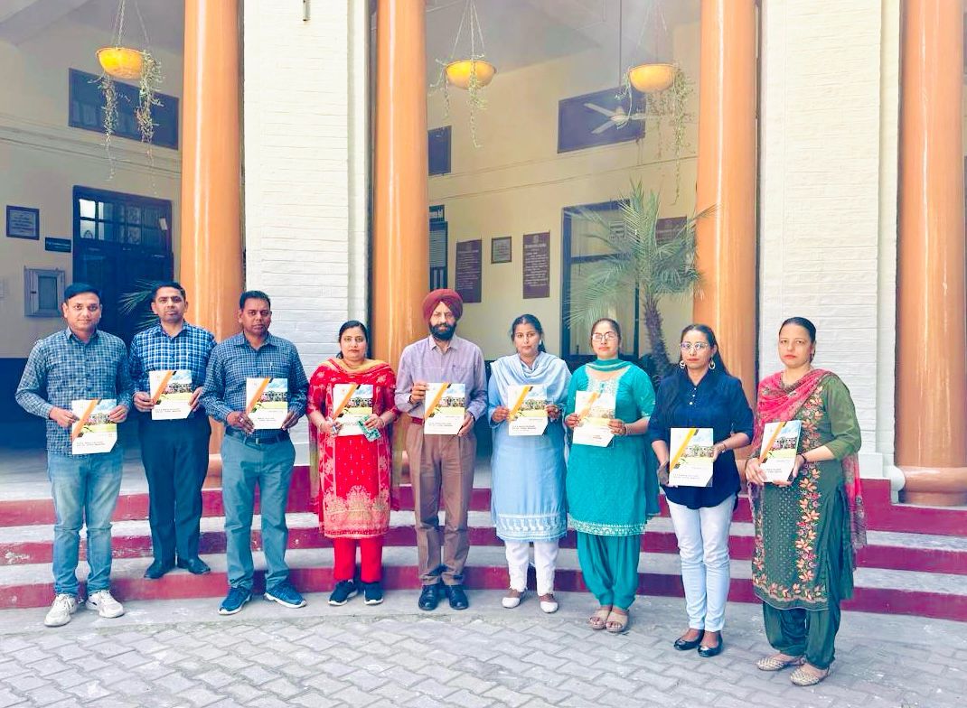 खालसा कॉलेज माहिलपुर में जरूरतमंद व होनहार विद्यार्थियों के लिए विशेष छात्रवृत्ति योजनाएं - प्रिंसिपल डॉ. परविंदर सिंह